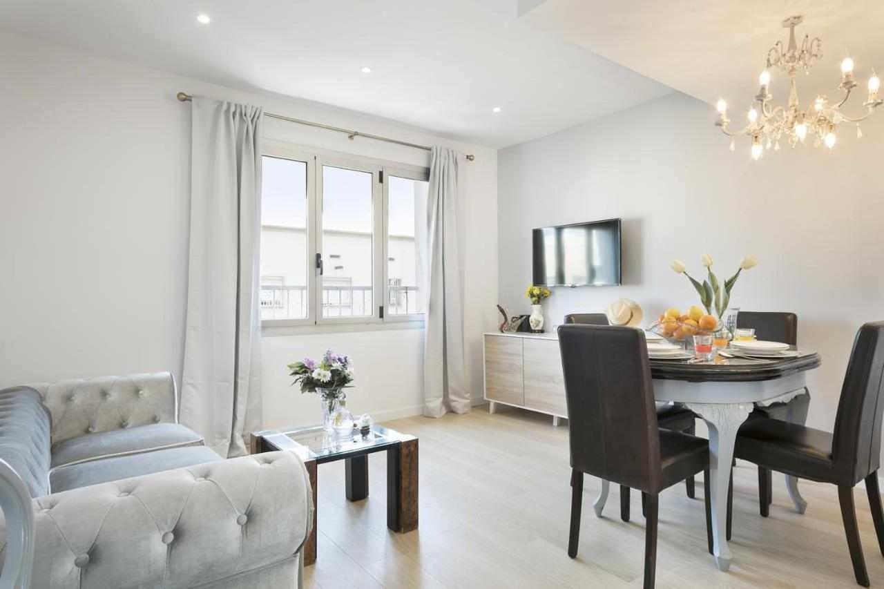 Apartment Leonor Barcellona Esterno foto
